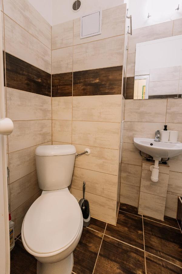 Cozy Apartment In Ruzinov Bratislava Exterior foto